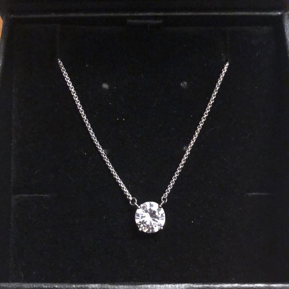 Jones New York NIB Elizabeth Cubic Zirconia Necklace - Never Used - Brand new